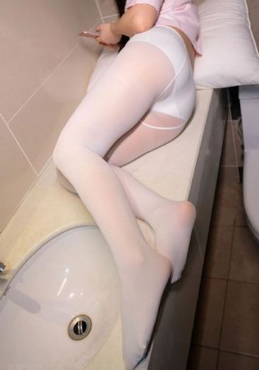 电车痴汉乳揉みま痴汉电车视频